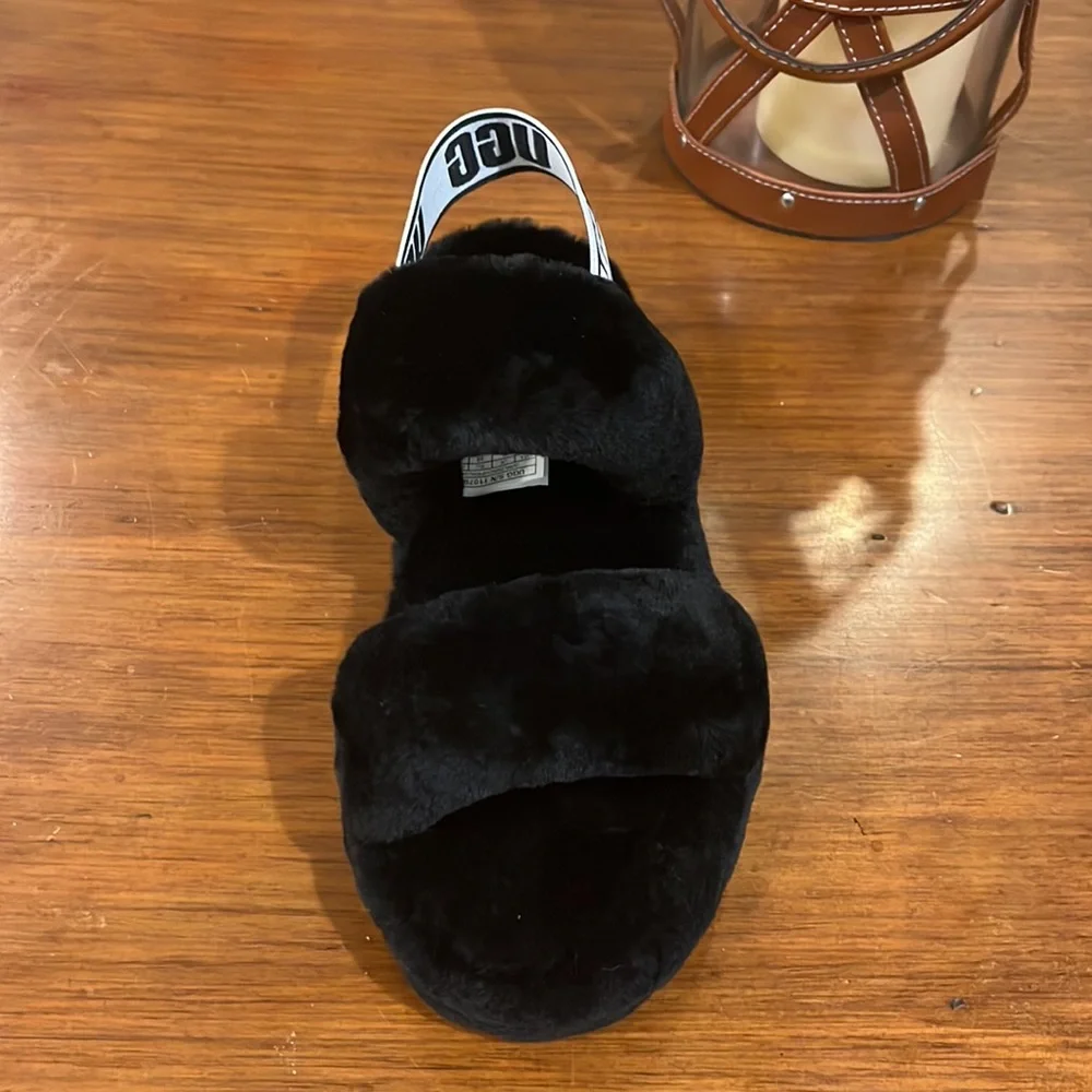 Ugg Australia Oh Yeah Sandals Slides Shoes black new Women’s size 7
